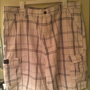 Men’s Wrangler Plaid Cargo Shorts Size 40
